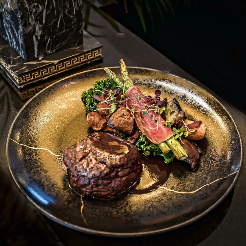 Hotel Keflavik. Deluxe Experience. Deluxe Room, Dinner and Wellness - Winter gift card